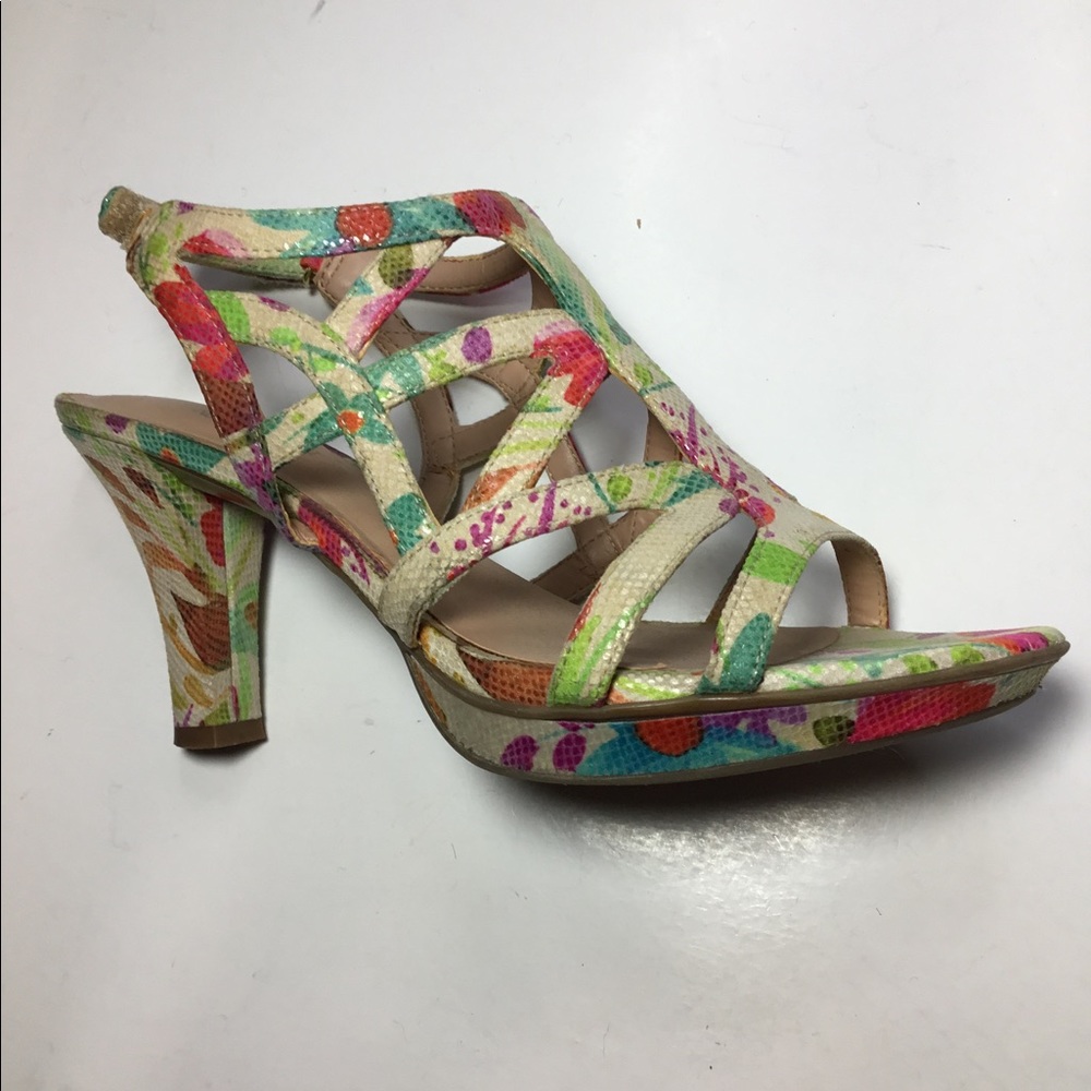 🎉 BOGO 50% off Naturalizer heels